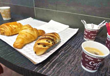 パリのパン屋さんでバゲット作りを体験!